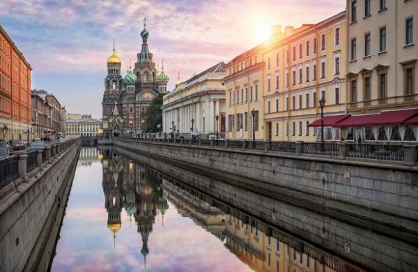 <br />
5 мест в Петербурге, которые стоит посетить каждому<br />
