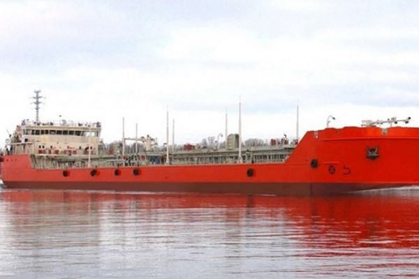 Строящийся в Астрахани танкер-химовоз спустят на воду в июне 2019 года 